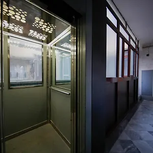 The Door Saturday Neapol